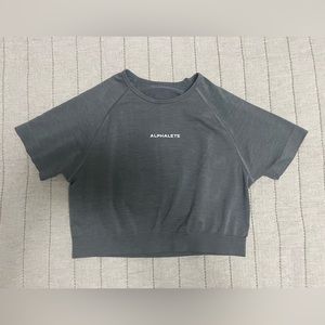 Alphalete Amplify Crop Top